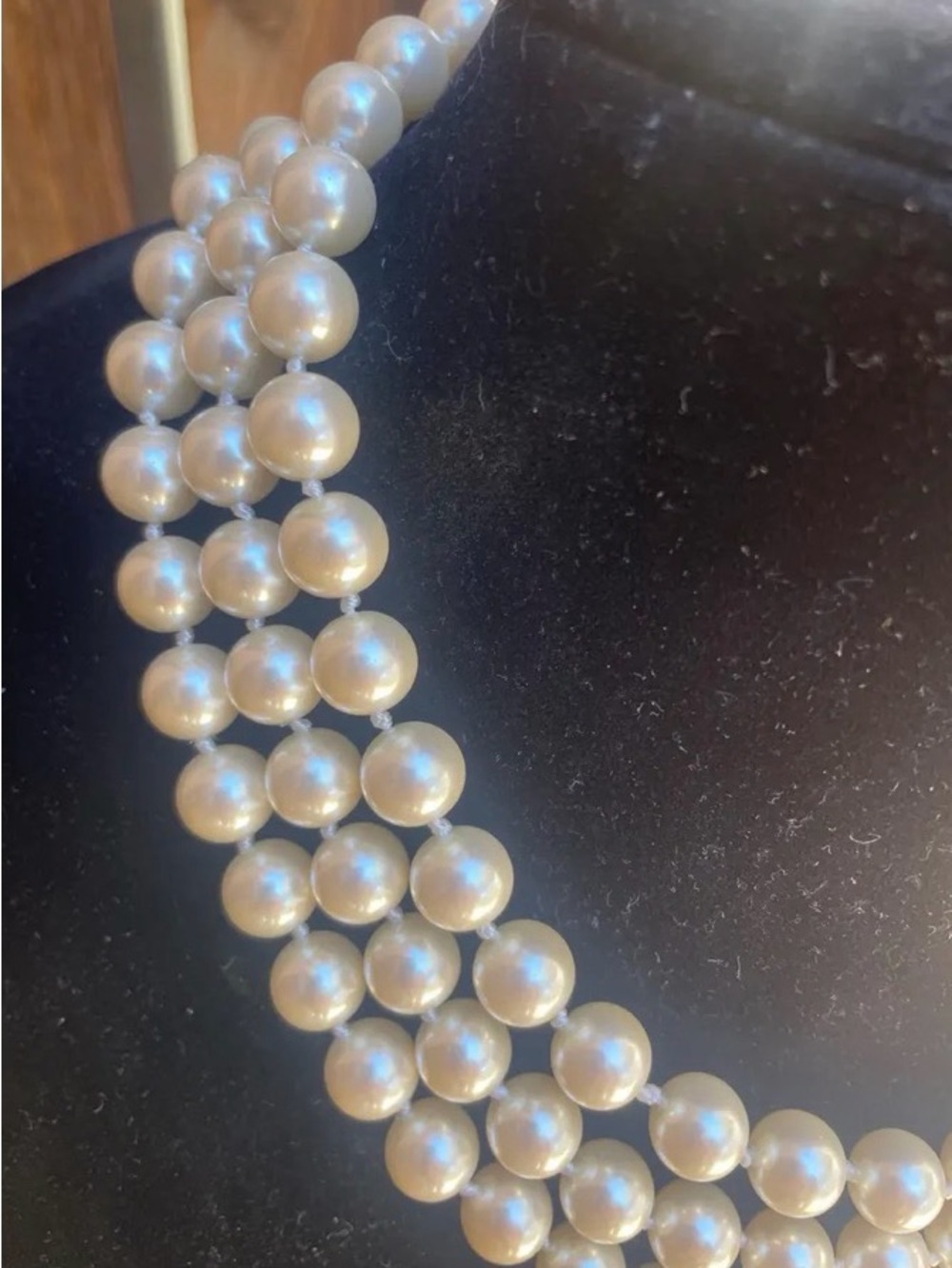 Vintage Carolee 3 Strand Faux Pearl Choker Necklace Emerald Clasp - Picture 5 of 9